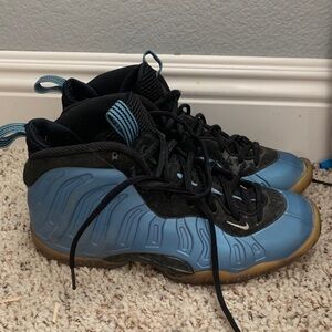 Nike Kids Shoes in Blue and Black